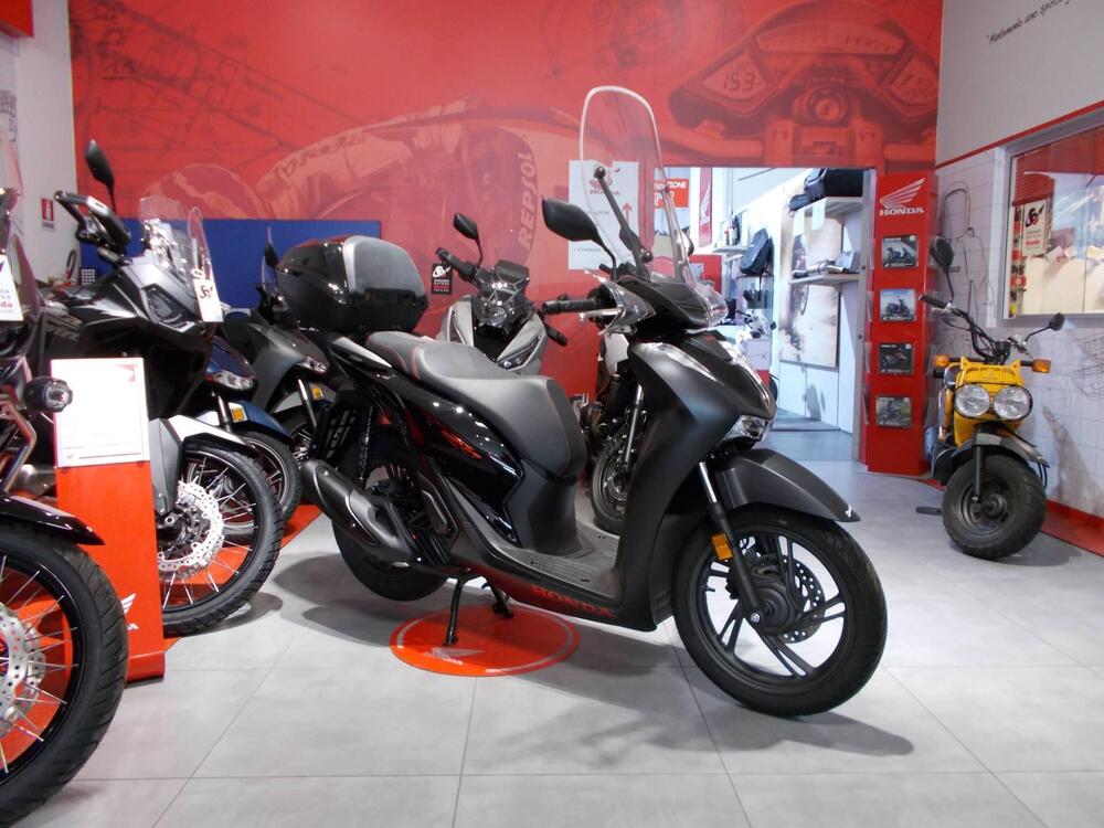 Honda SH 125i Sport (2024 - 25) (8)