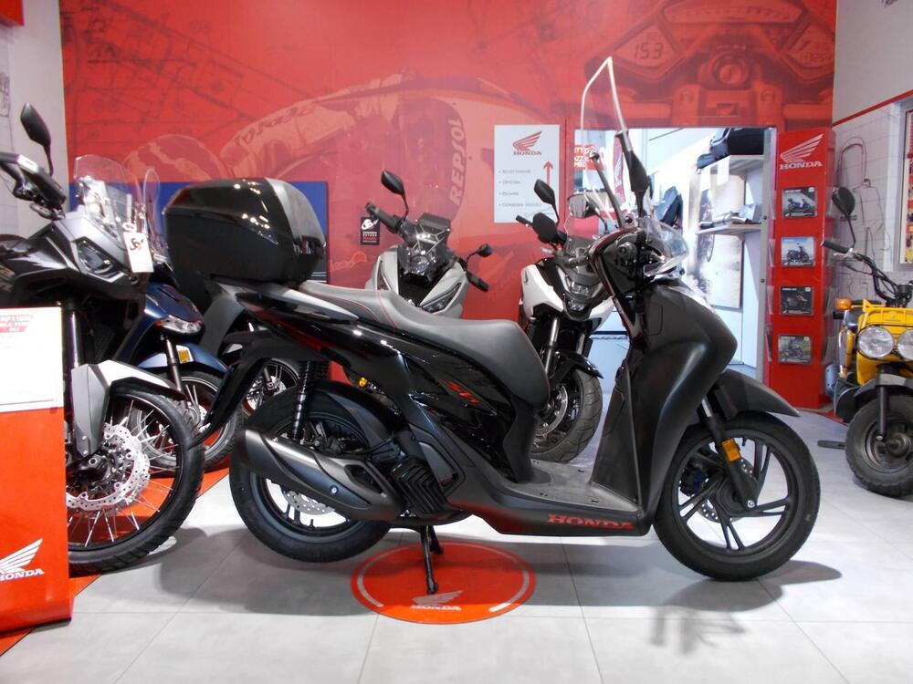 Honda SH 125i Sport (2024 - 25) (9)