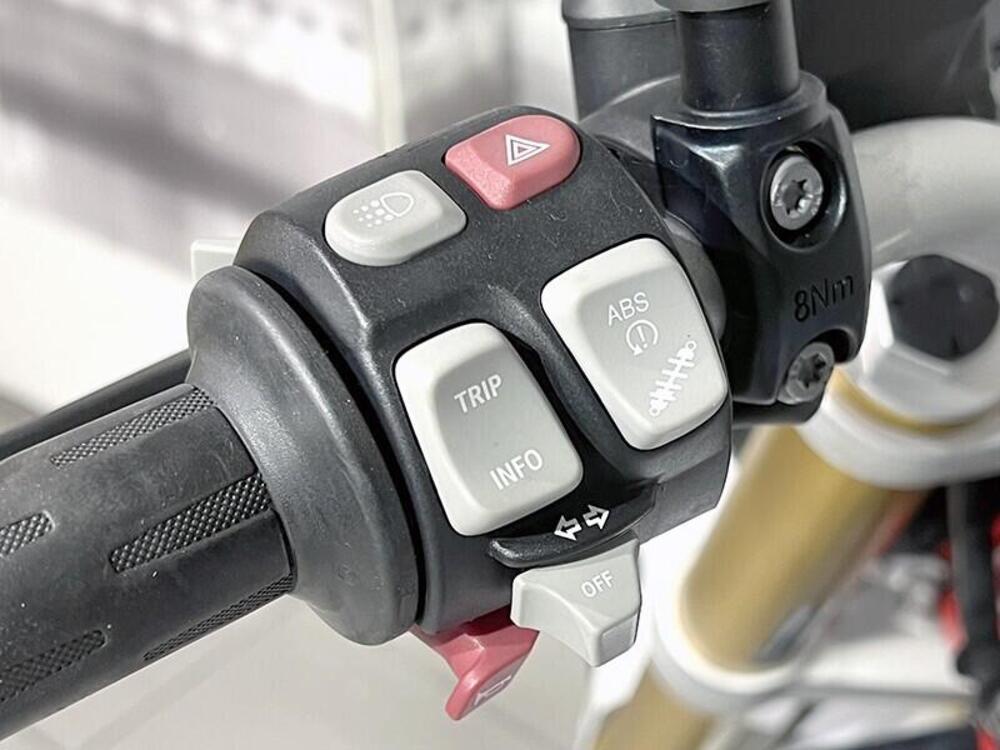 Bmw R 1200 R (2015 - 16) (4)