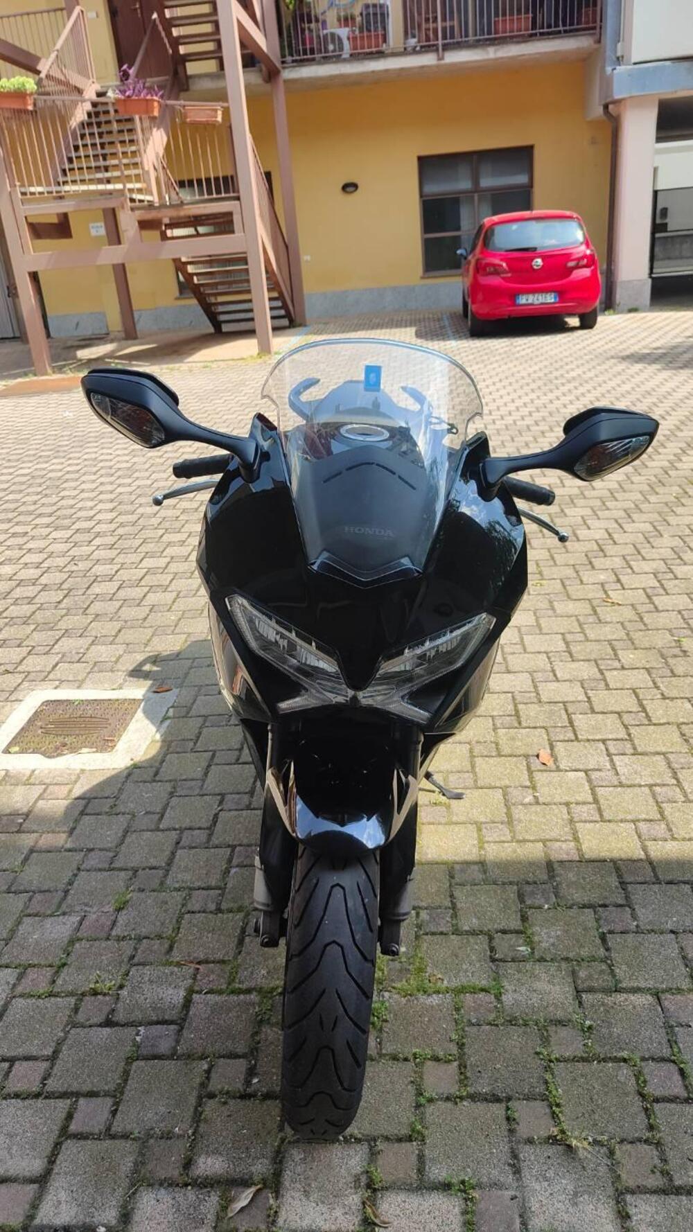 Honda VFR 800 F (2014 - 16) (3)