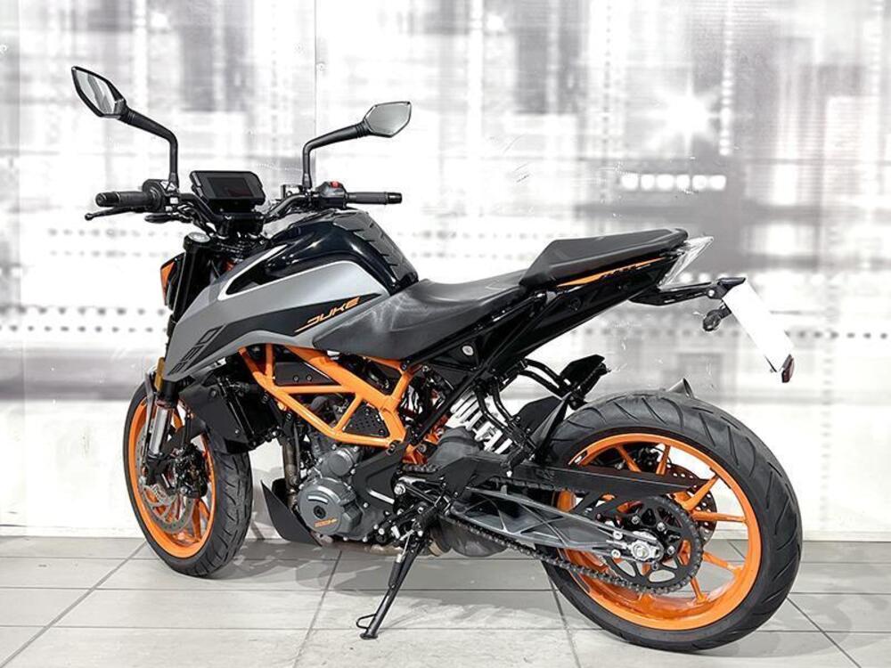 KTM 390 Duke (2021 - 23) (2)