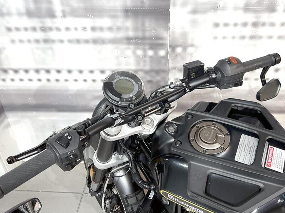 Husqvarna Vitpilen 401 (2018 - 19) (6)