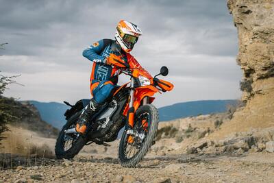 KTM Freeride E 2027, evoluzione tecnica e nuovi parametri prestazionali per l'elettrica da enduro