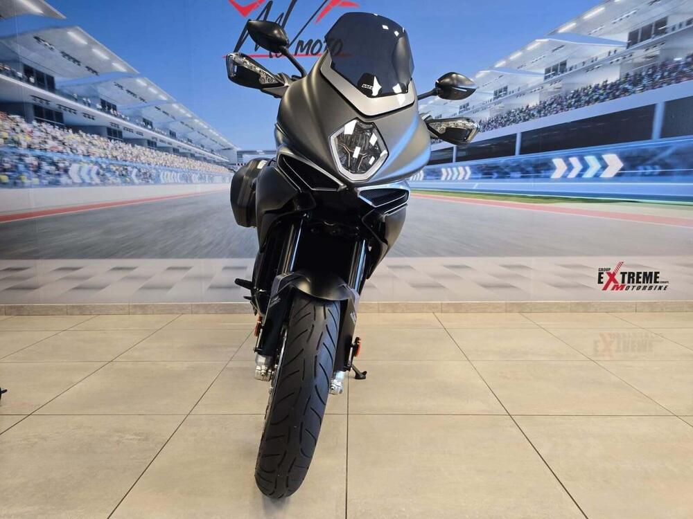 MV Agusta Turismo Veloce 800 Lusso SCS (2021 - 26) (3)