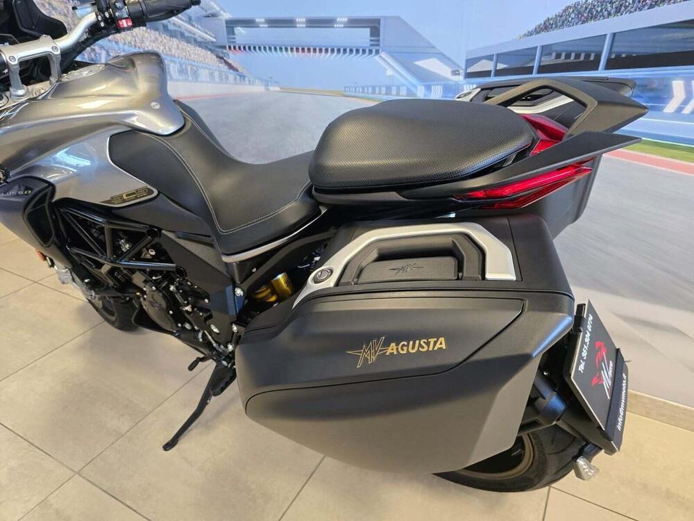 MV Agusta Turismo Veloce 800 Lusso SCS (2021 - 26) (6)