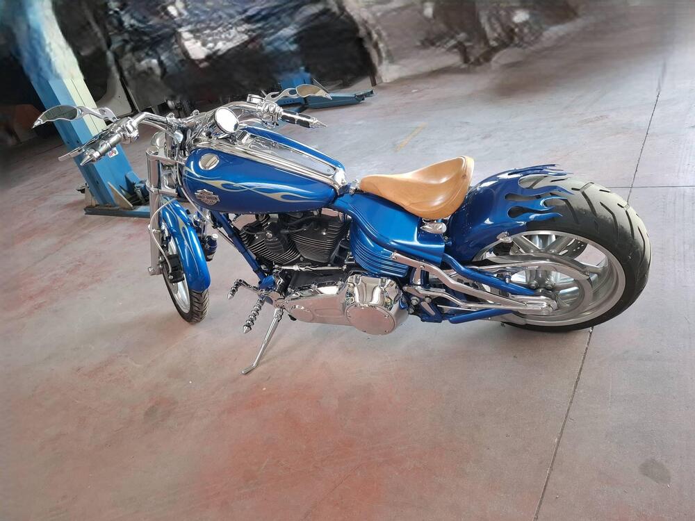 Harley-Davidson 1584 Rocker C (2009 - 11) - FXCWC (2)