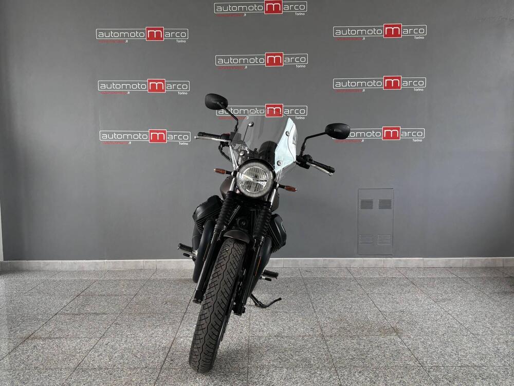 Moto Guzzi V7 III Stone Night Pack (2019 - 20) (2)