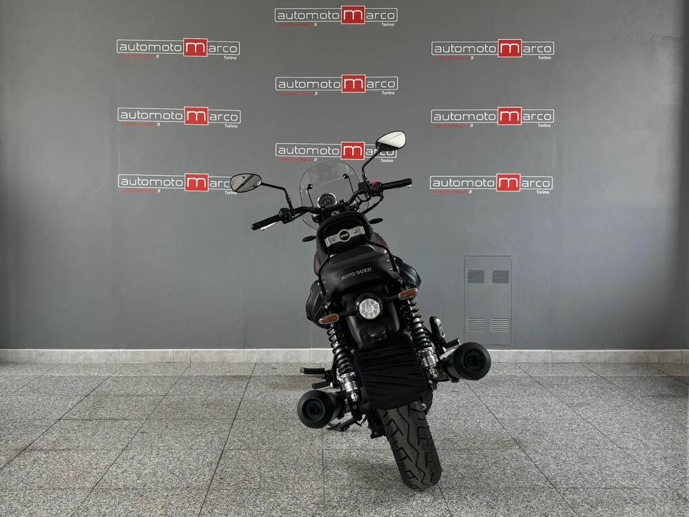 Moto Guzzi V7 III Stone Night Pack (2019 - 20) (5)