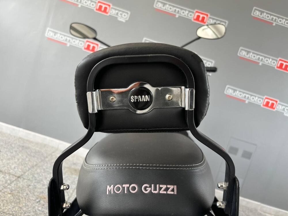 Moto Guzzi V7 III Stone Night Pack (2019 - 20) (9)