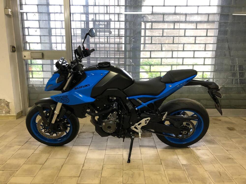 Suzuki GSX-8S (2023 - 24)