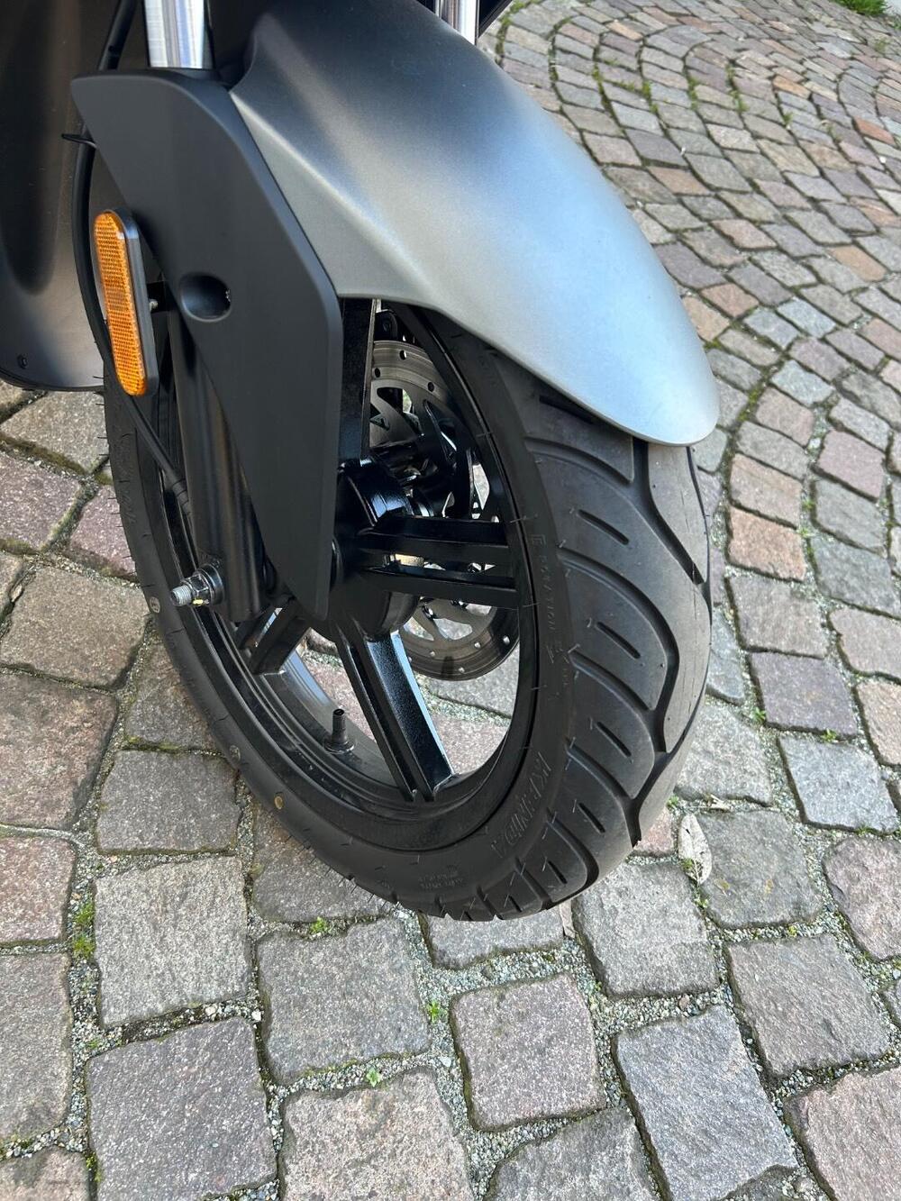 Kymco Agility 200i R16 + (2021 - 25) (10)