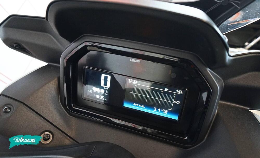 Yamaha X-Max 300 Tech Max (2025 - 26) (6)