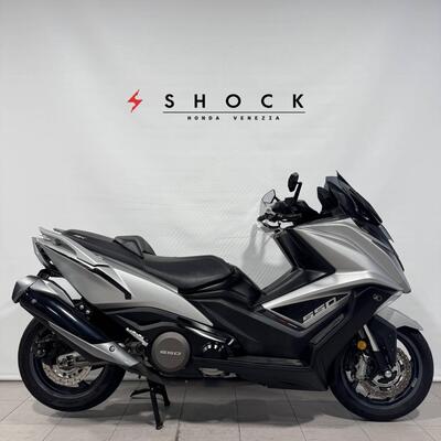 Kymco AK 550 (2017 - 19) usata