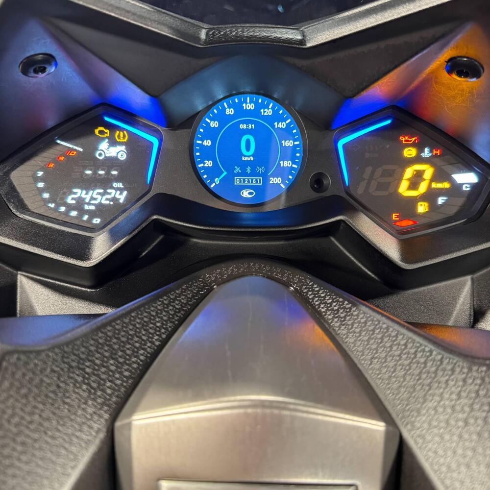 Kymco AK 550 (2017 - 19) (4)