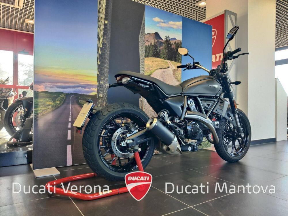 Ducati Scrambler 800 Icon Dark (2025 - 26) (4)