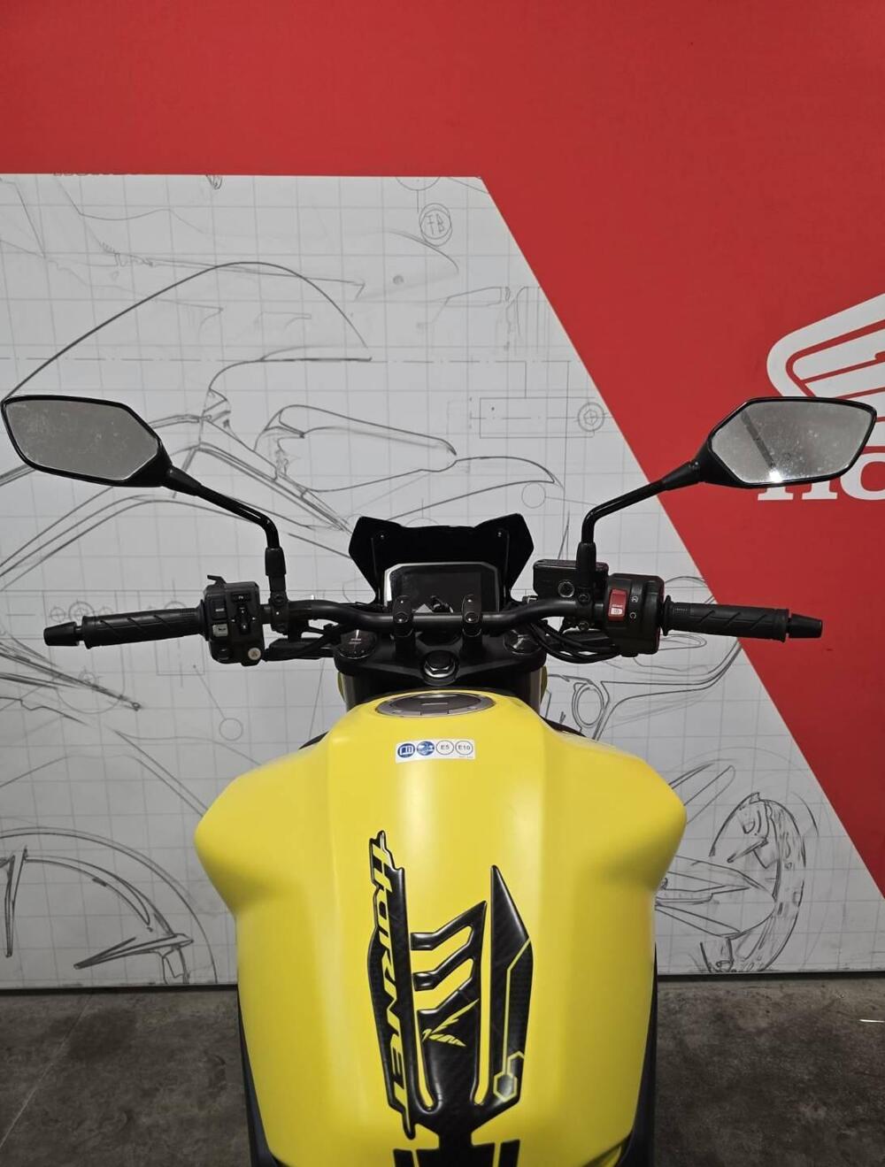 Honda CB 750 Hornet (2023 - 24) (5)