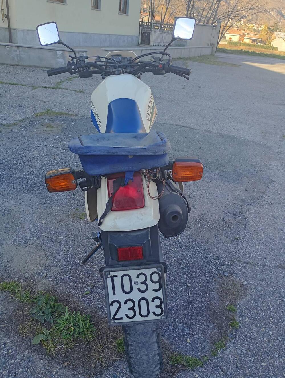 Suzuki Dr 600 r (3)