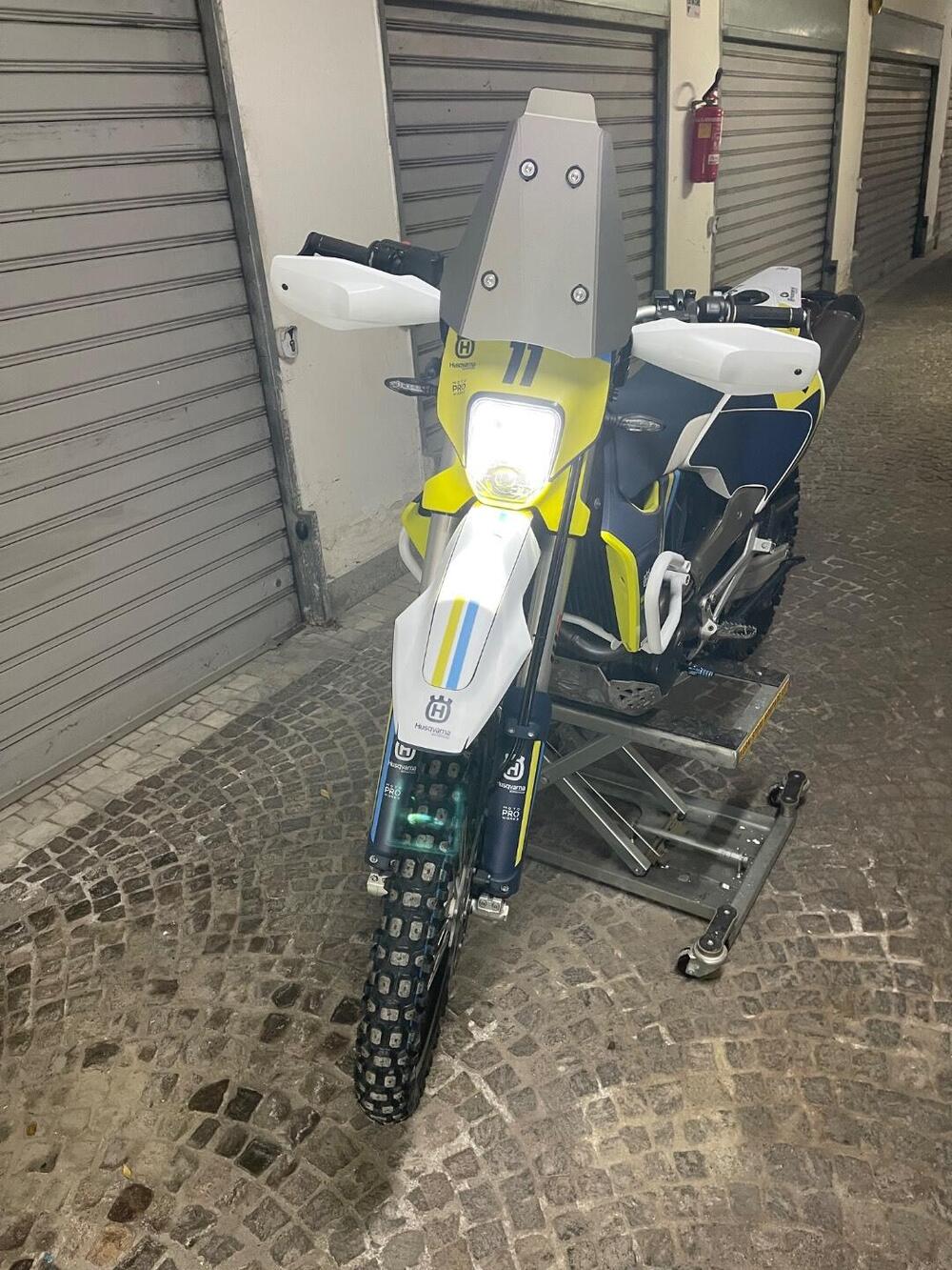 Husqvarna 701 Enduro (2023 - 25) (2)