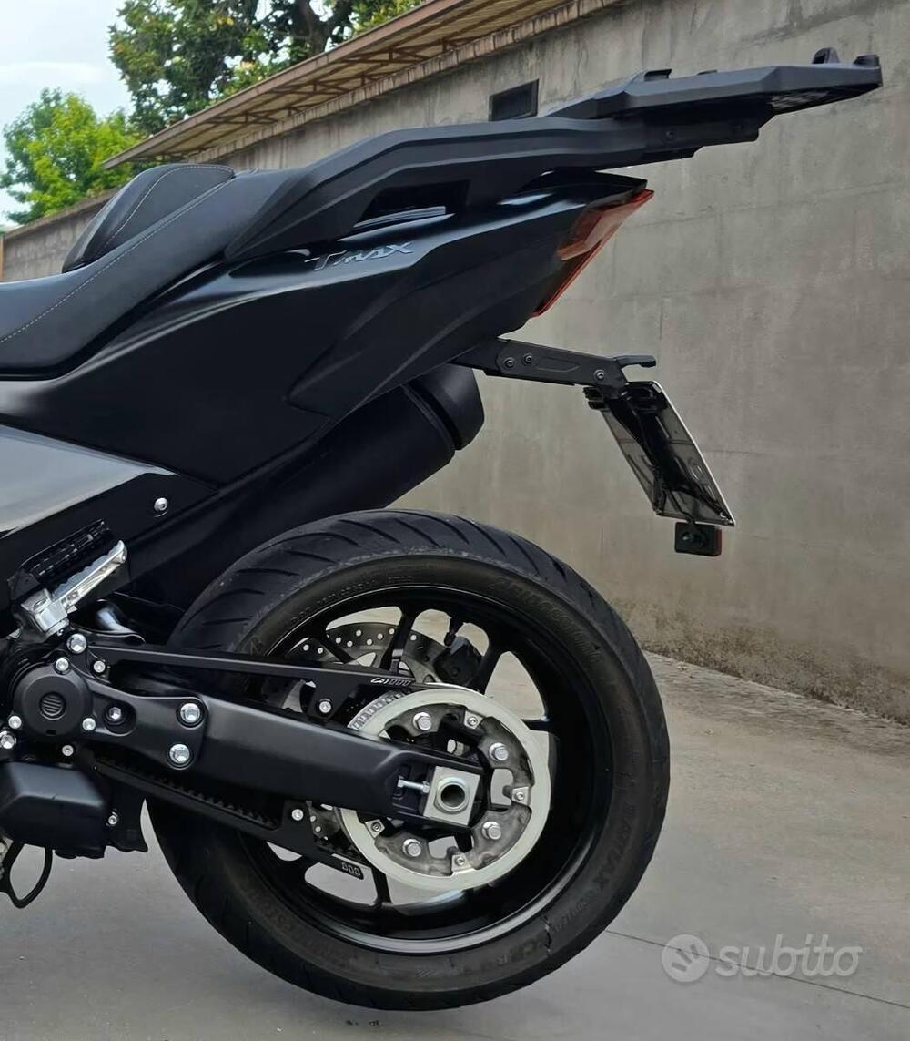 Yamaha T-Max 560 Tech Max (2022 - 24) (5)