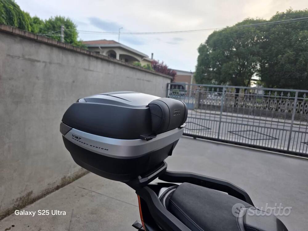 Yamaha T-Max 560 Tech Max (2022 - 24) (6)