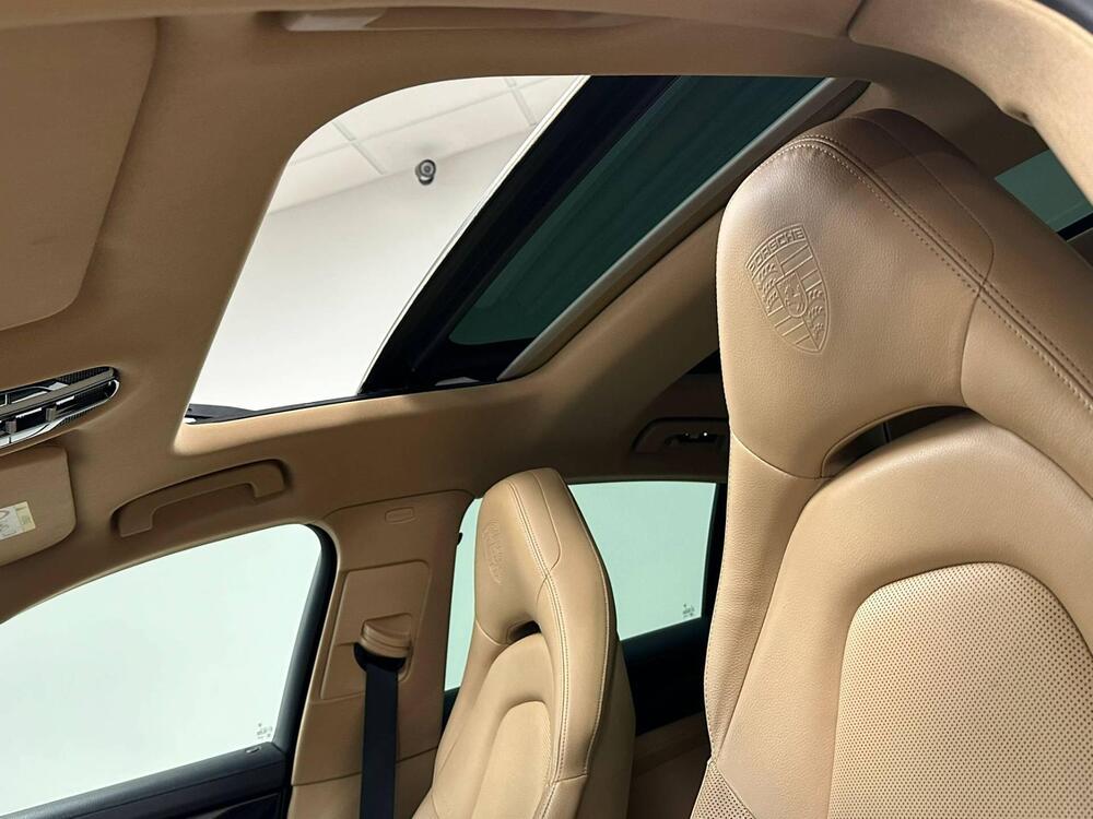 Porsche Panamera Sport Turismo usata a Cosenza (14)