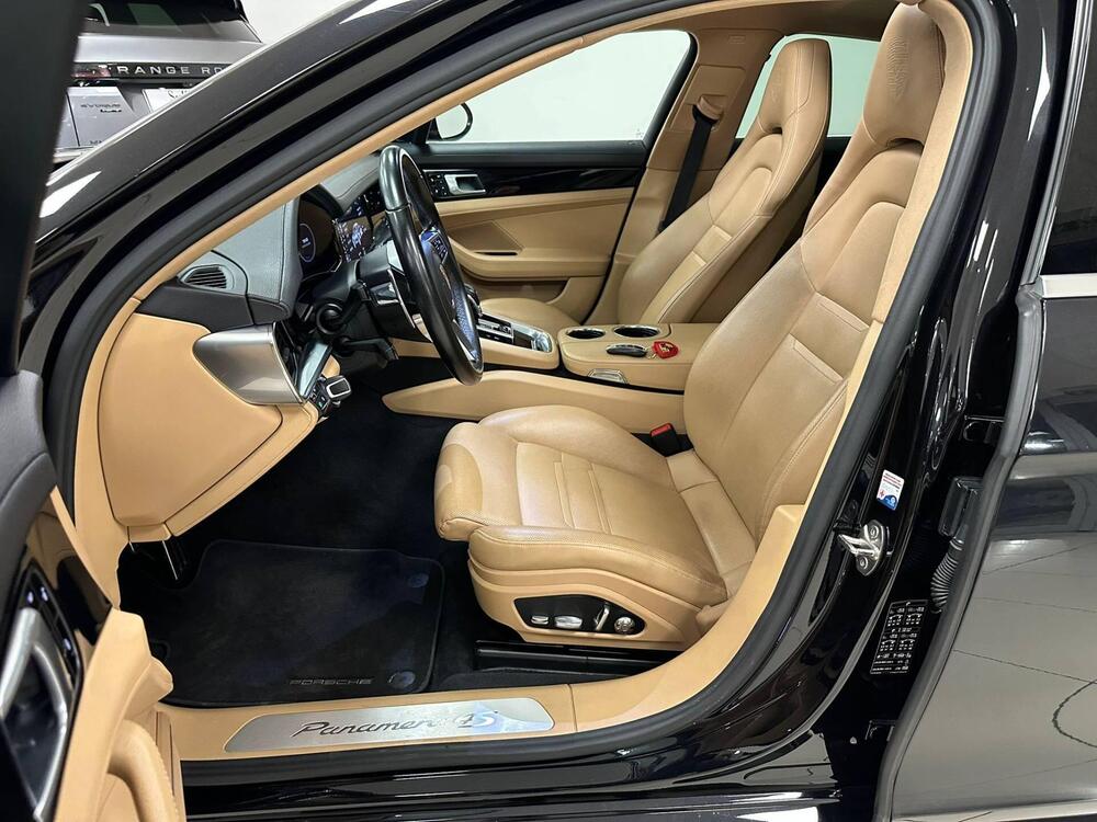 Porsche Panamera Sport Turismo usata a Cosenza (15)