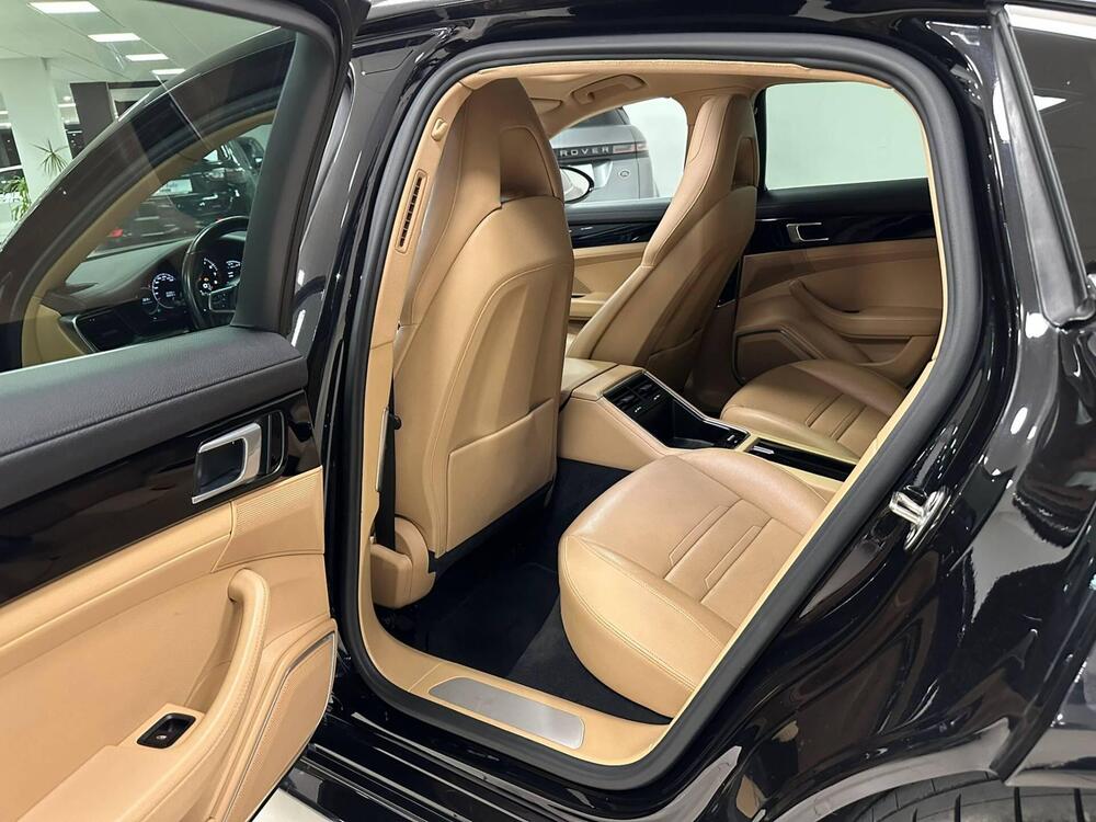 Porsche Panamera Sport Turismo usata a Cosenza (16)