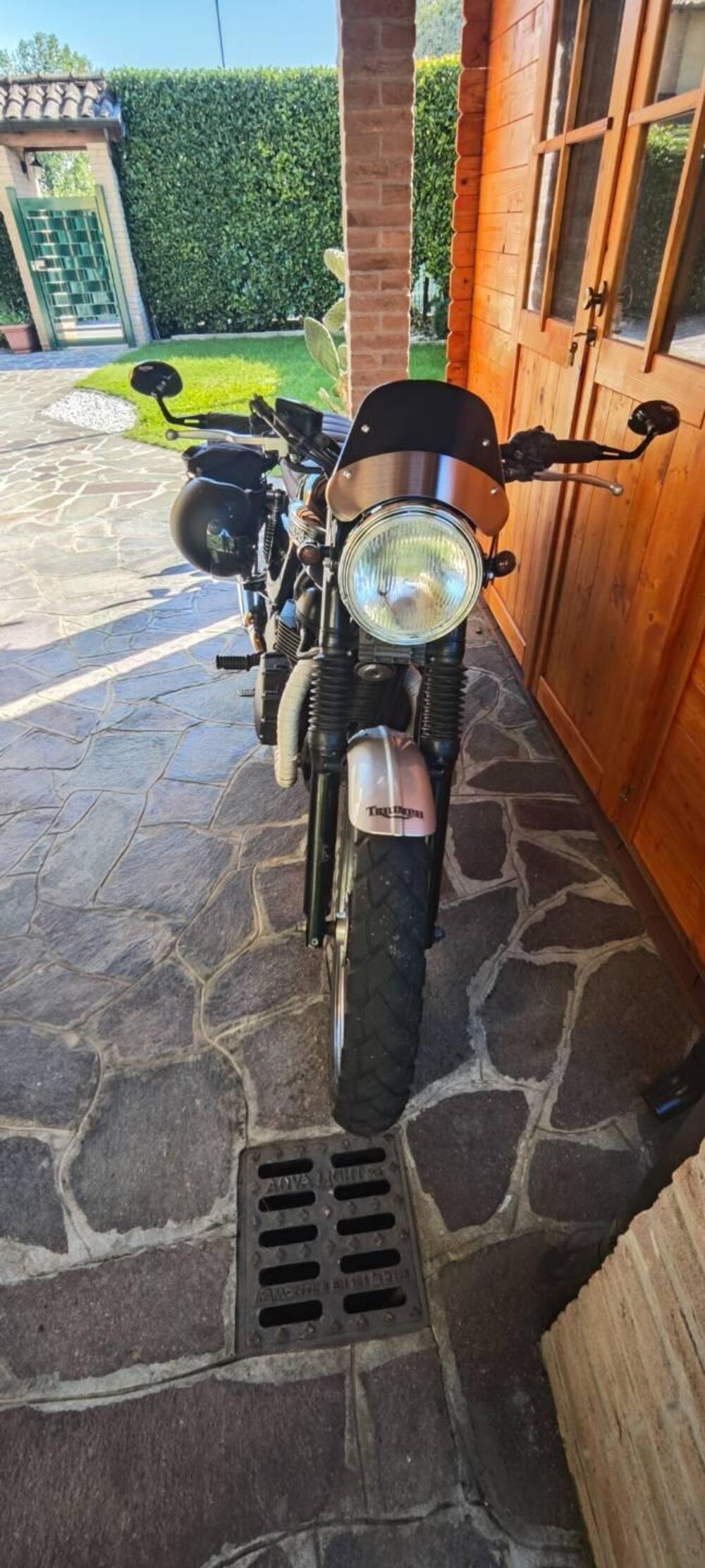 Triumph Bonneville 800 (2002 - 07) (5)