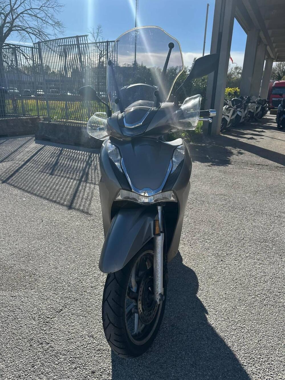 Honda SH 350 (2021 - 24) (4)