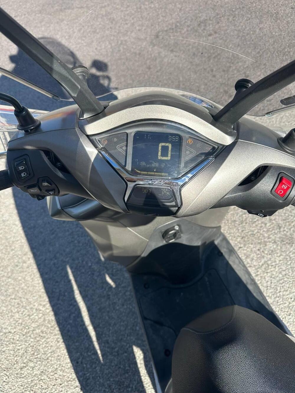 Honda SH 350 (2021 - 24) (6)