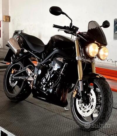 Triumph Street Triple (2007 - 12) usata
