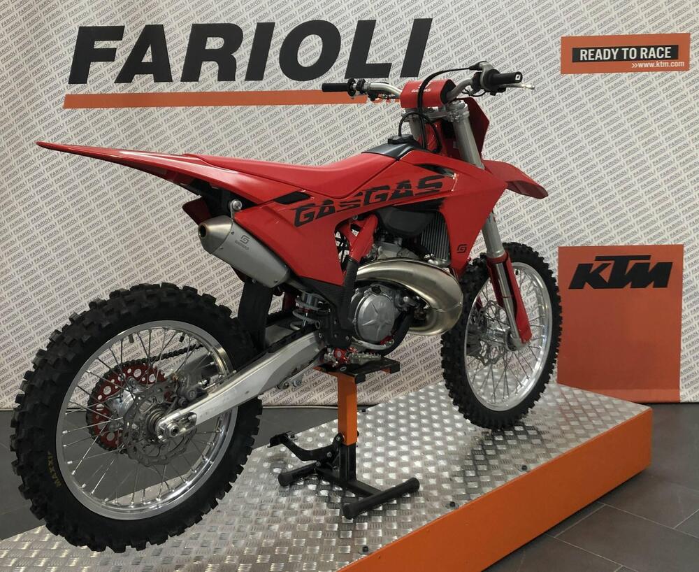 GASGAS MC 300 (2025) (2)