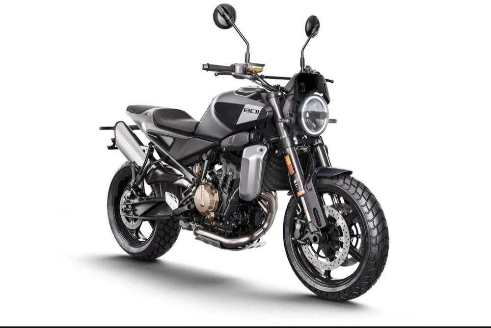 Husqvarna Svartpilen 801 (2024 - 26) (2)