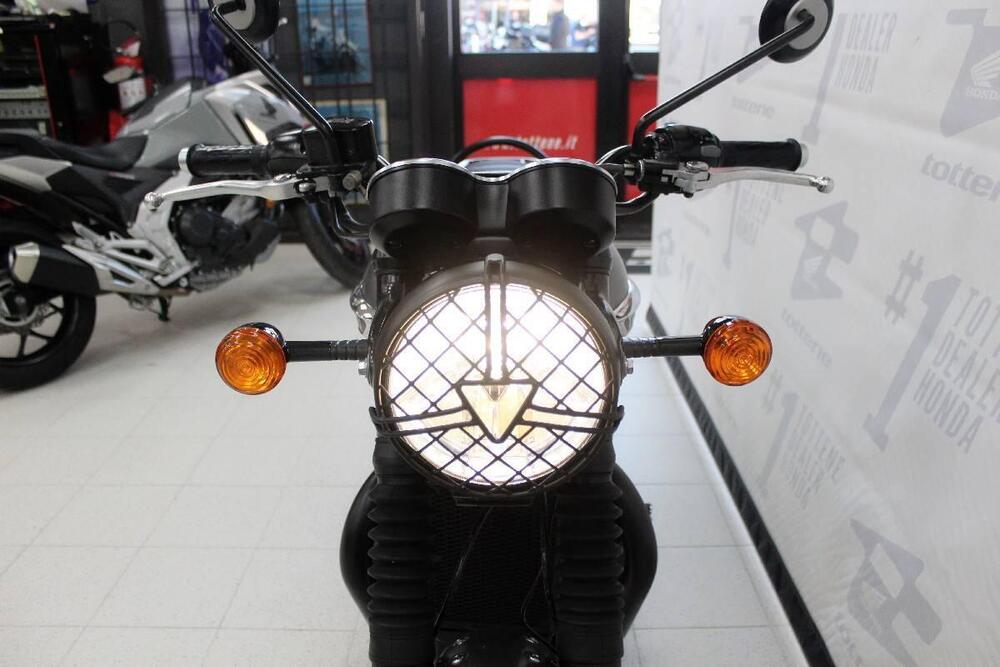 Triumph Bonneville T120 Black (2017 - 20) (4)