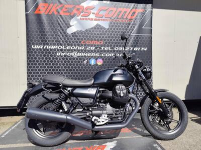 Moto Guzzi V7 Stone (2021 - 24) usata