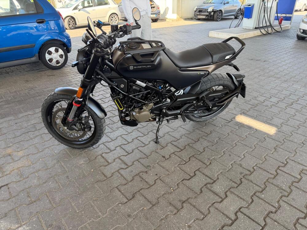 Husqvarna Svartpilen 125 (2021 - 23) (3)