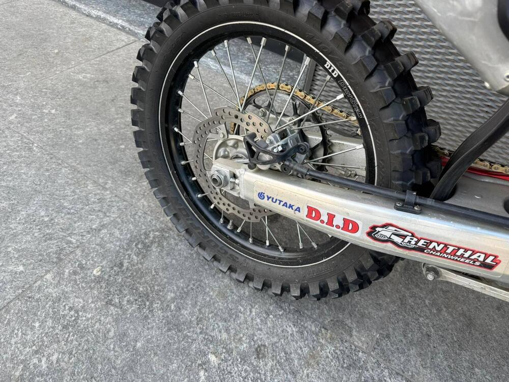 Honda CRF 250R (2022) (2)