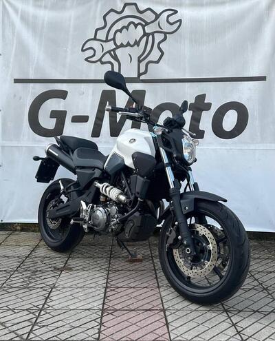 Yamaha MT-03 (2006 - 14) usata