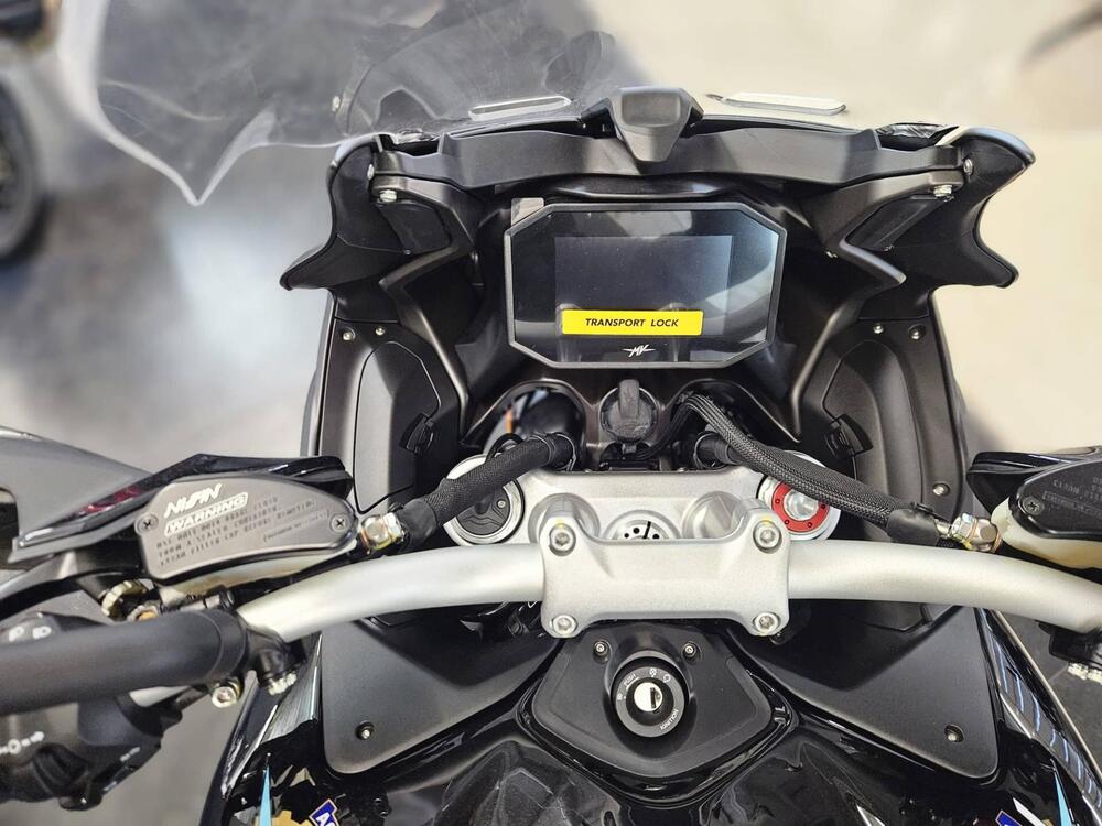 MV Agusta Turismo Veloce 800 Lusso SCS (2021 - 26) (2)