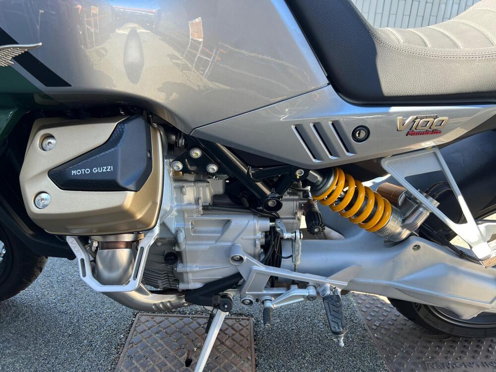 Moto Guzzi V100 Mandello S (2022 - 24) (15)