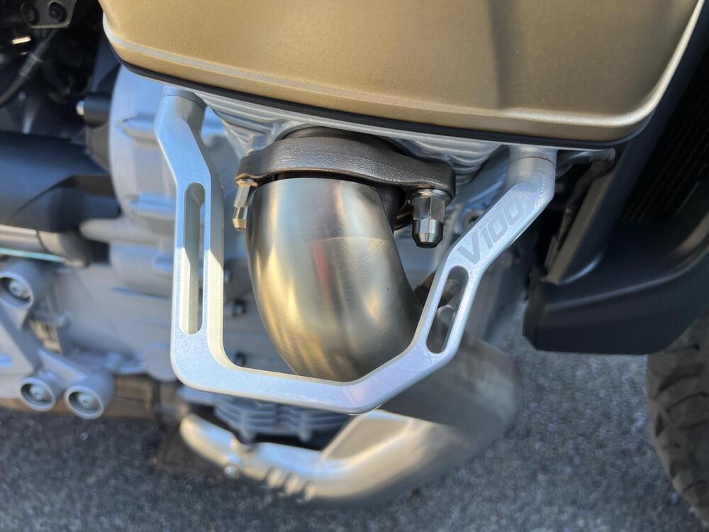 Moto Guzzi V100 Mandello S (2022 - 24) (14)