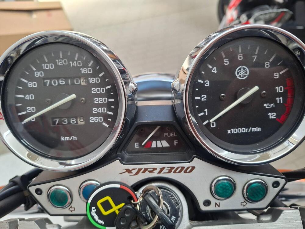 Yamaha XJR 1300 SP (1999 - 04) (4)