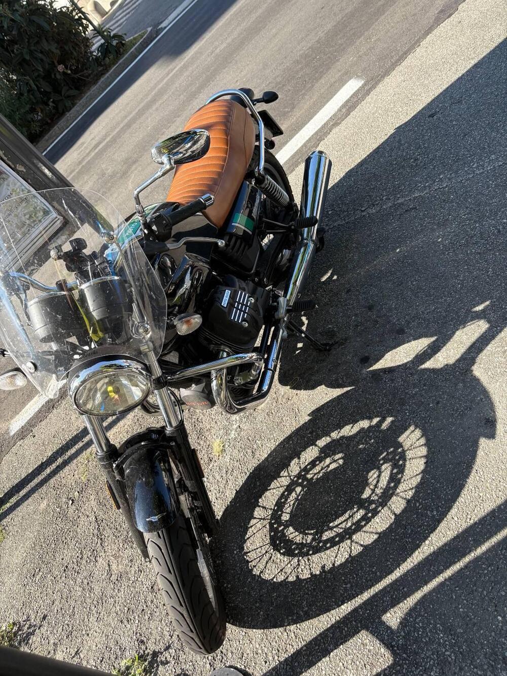 Moto Guzzi V7 III Special (2017 - 20) (3)