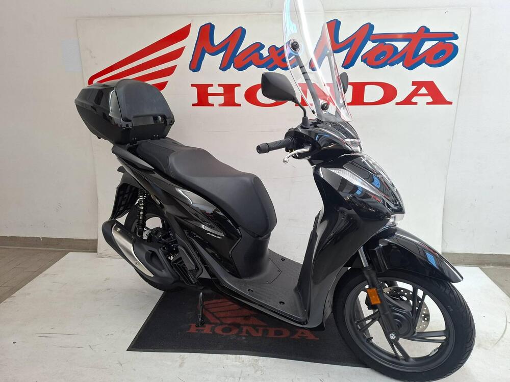Honda SH 150i (2024 - 25) (2)