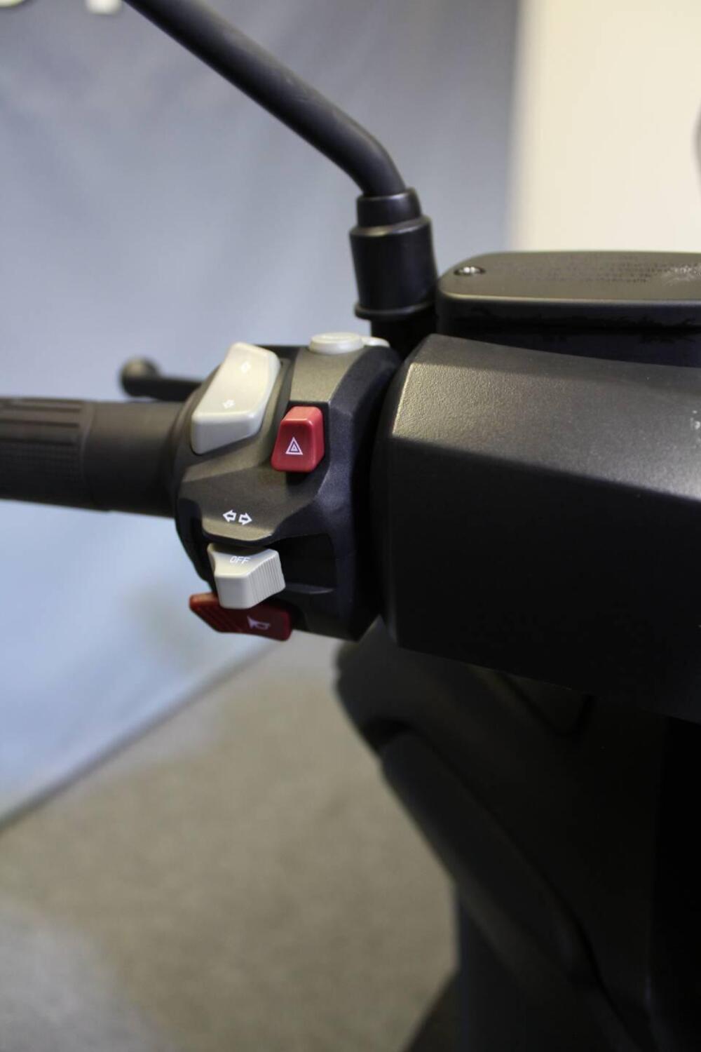 Voge Sfida SR4 MAX (2024 - 26) (11)