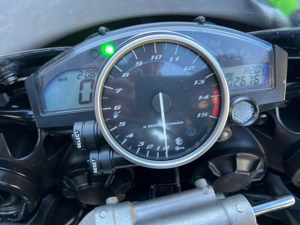 Yamaha YZF R1 (2015 - 16) (5)