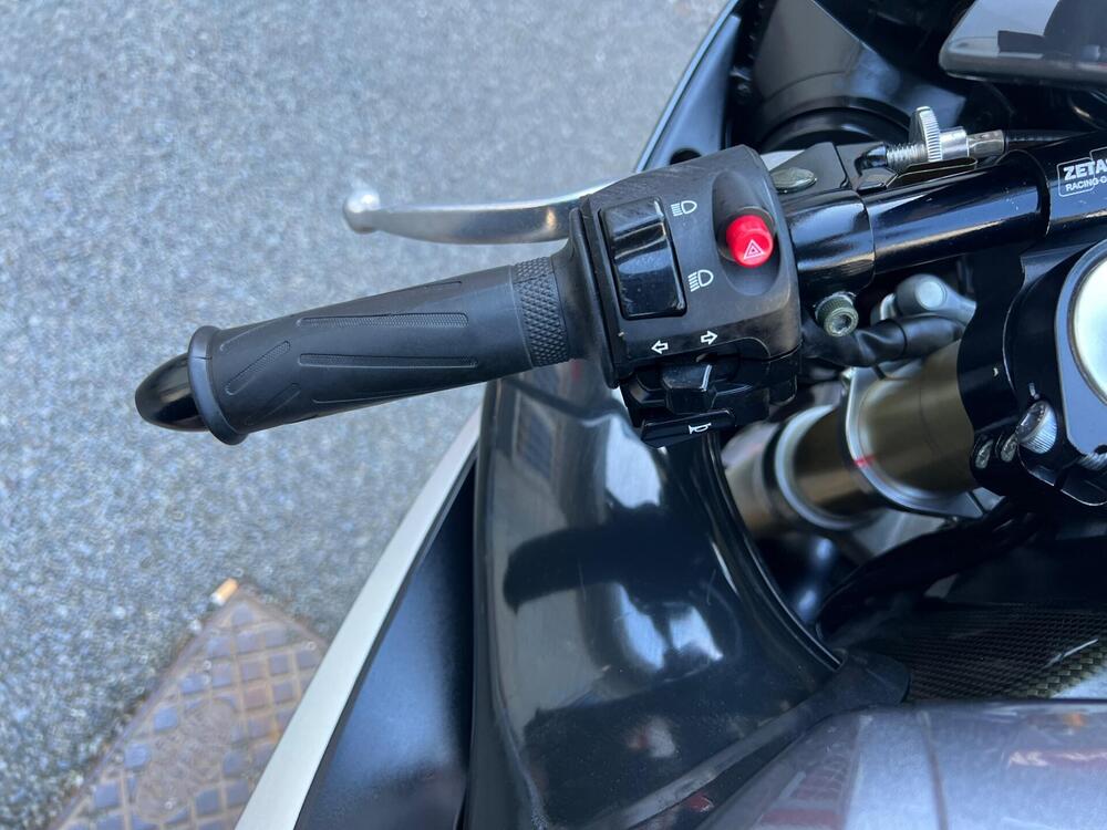 Yamaha YZF R1 (2015 - 16) (12)