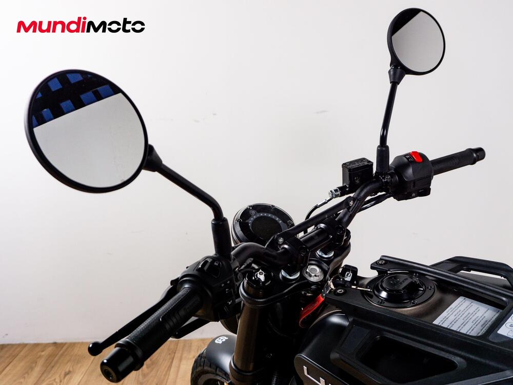 Husqvarna Svartpilen 401 (2024 - 26) (11)