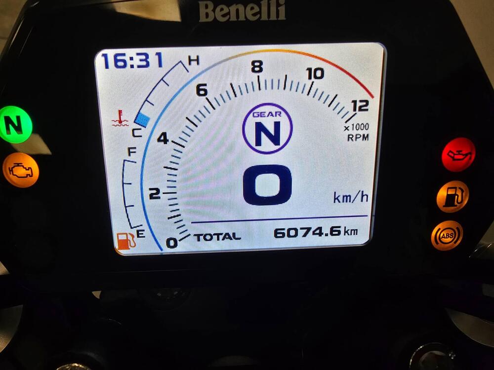 Benelli 502 C (2021 - 25) (5)