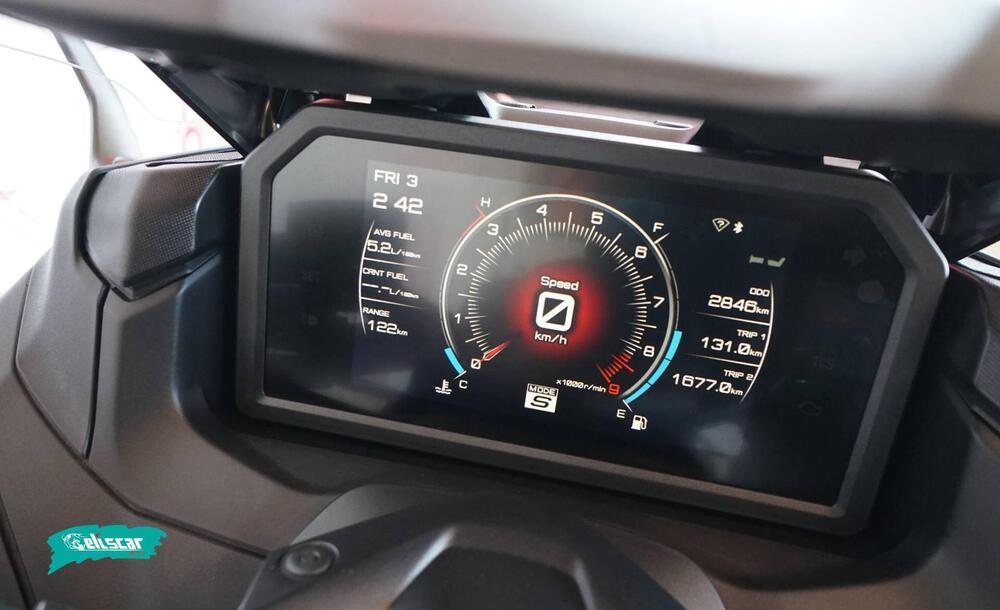 Yamaha T-Max 560 Tech Max (2025 - 26) (7)